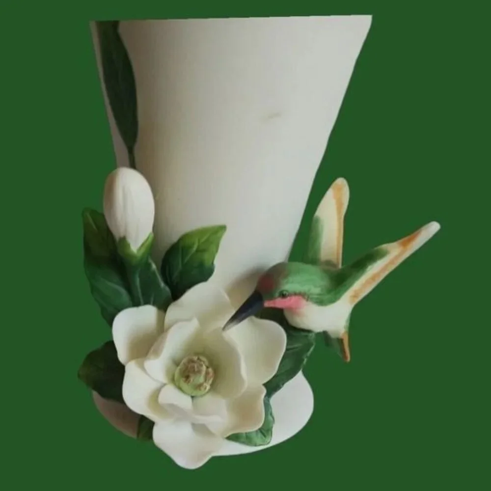 Vase with 3d hummingbird and a flower cottage decor cream & green colors